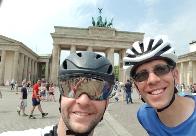 brother_lukas_berlin_brandenburgertor_amziel_w1.jpg