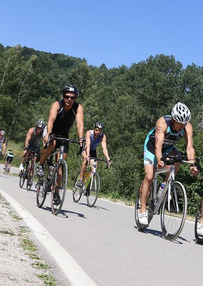 cyclists_small1.jpg
